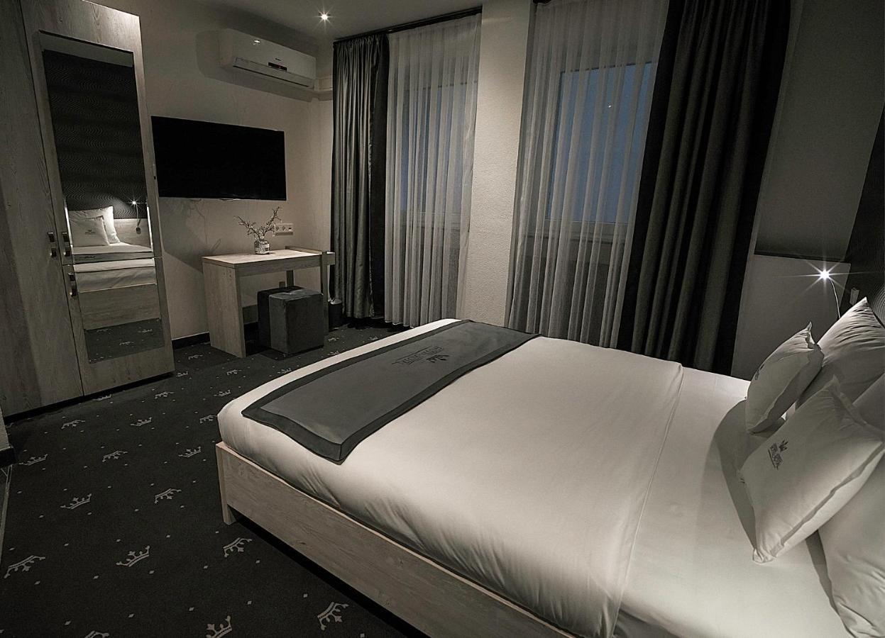 Royal 3*
